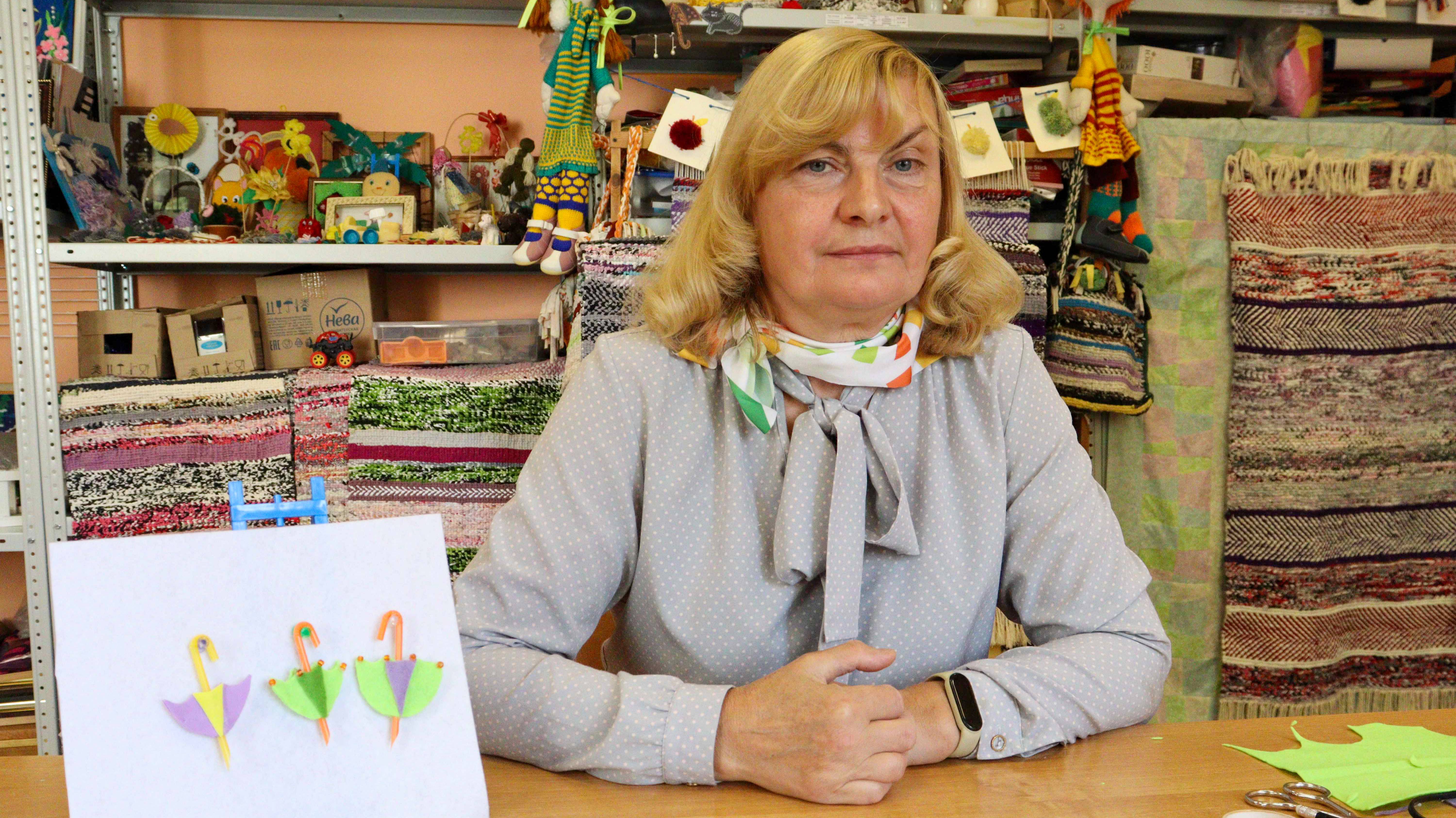 Мастер-класс «Брошь-зонт»