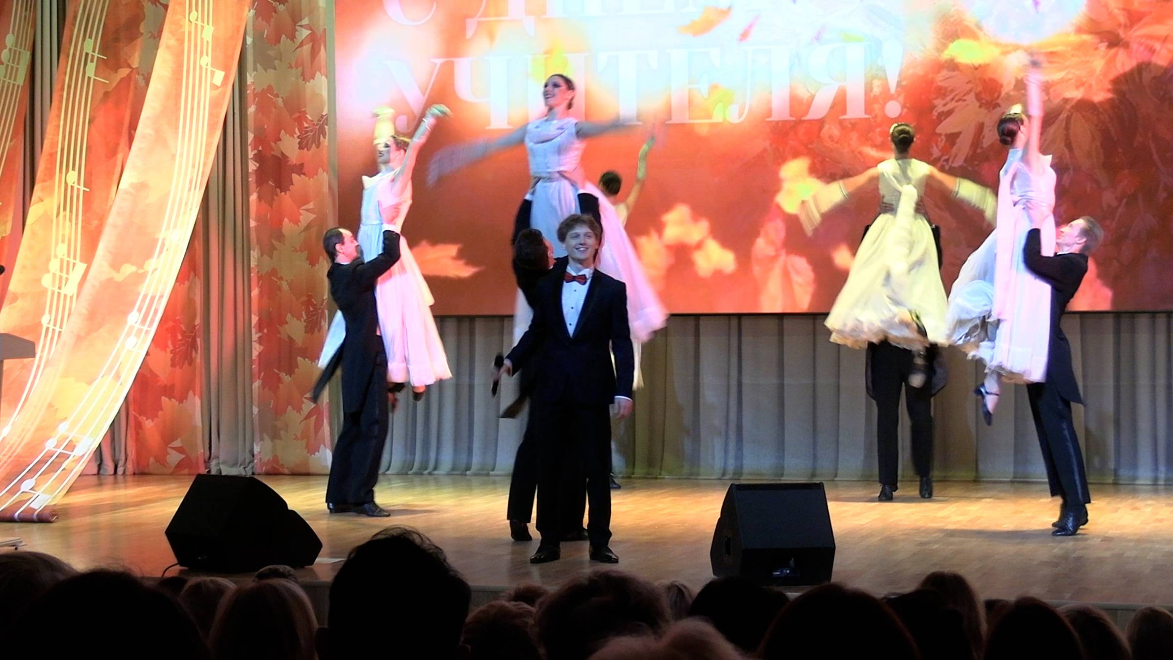 Григорий Туркин-Школьный вальс (И.Дунаевский, М.Матусовский)