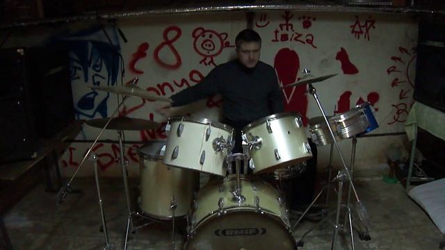 Eef31ddfa117b272075381856cc1b9b6