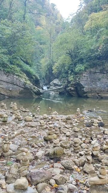 В центре Гуамского ущелья