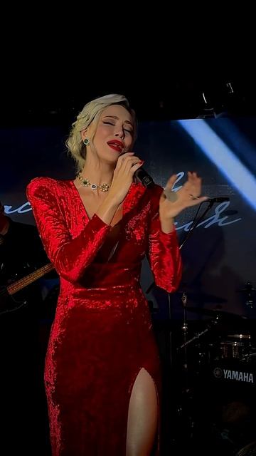 «Красивая женщина» ❤️ Готовим трек к выпуску! #shorts #самбурская #красиваяженщина