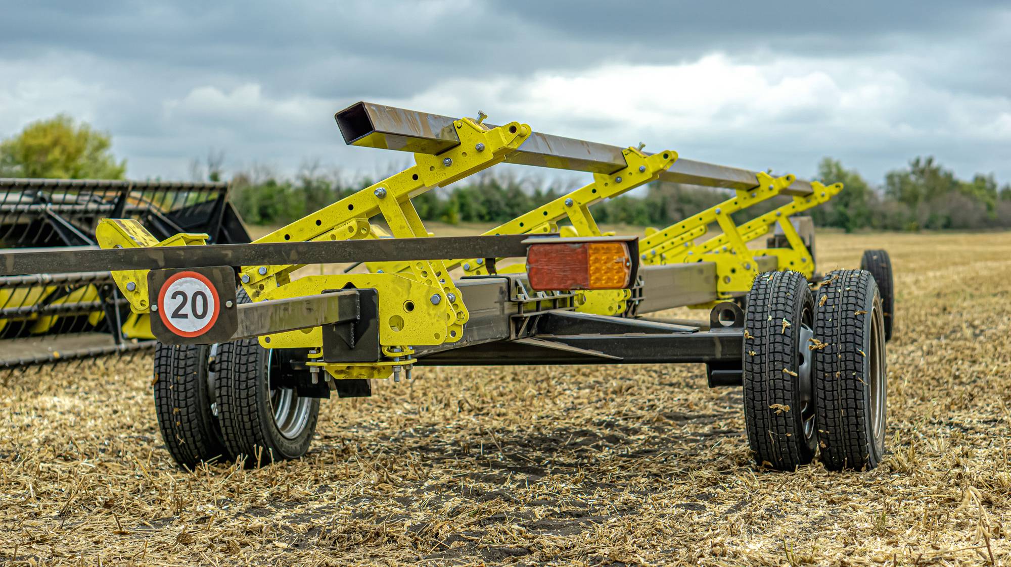 Универсальная двухосная тележка для жаток CARRELLO 2 AXES