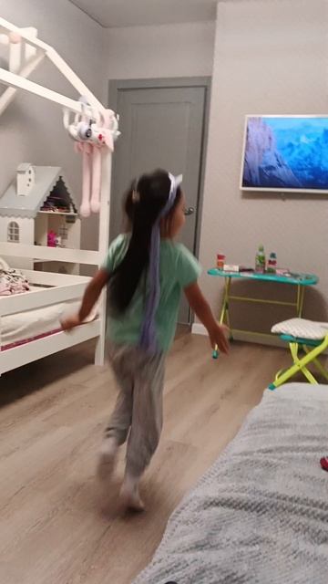 Каролина танцует 💃