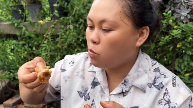 Поедание свинных ножек