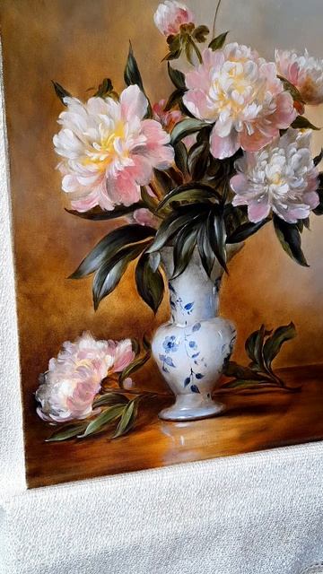 Курс ПИОНЫ в вазе
Занятия в студии СПб.
т. +7 921 795 11 86