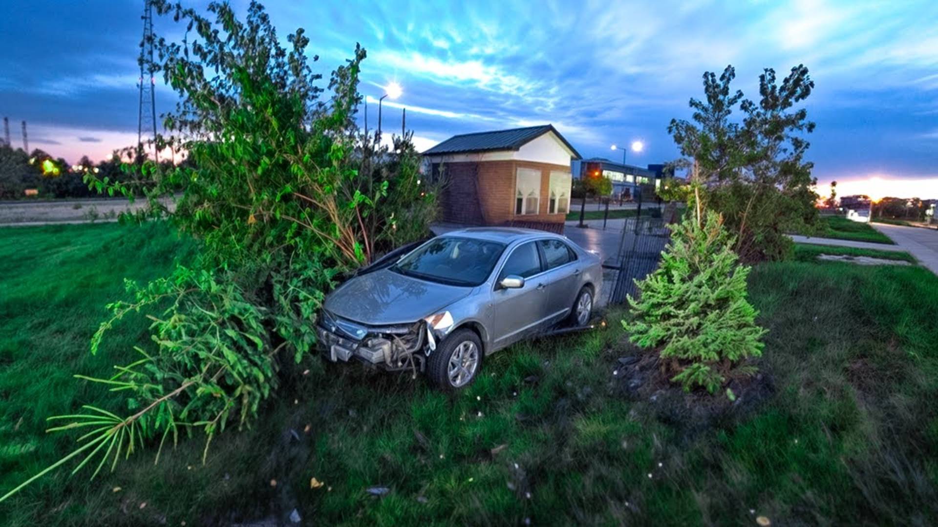 ПРОБИЛ ЗАБОР! - Вызвали ЭВАКУАТОР. США