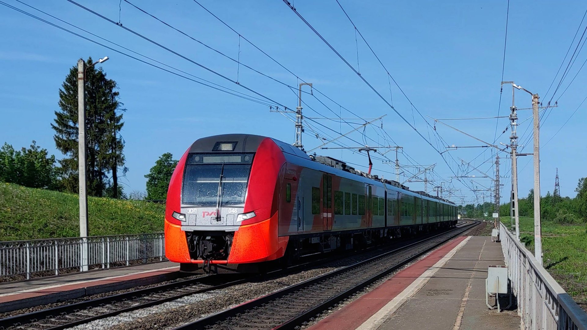 Электропоезд ЭС1П-046 с сообщением Москва-Кострома