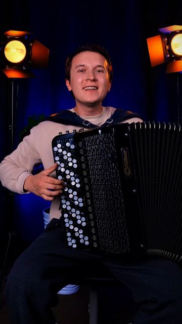 Надежда Кадышева - Давай дружок на баяне #гармонь #ведущий #гитара #баян #ведущий на свадьбу #ведущи