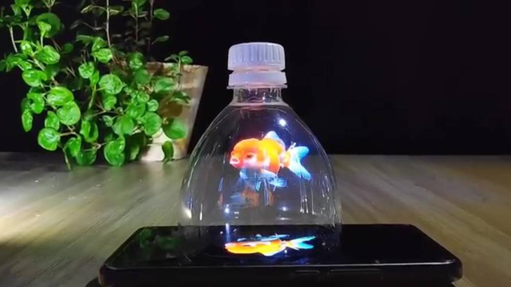 ✨ Удивительный 3D-ГОЛОГРАММНЫЙ ПРОЕКТОР из пластиковой бутылки