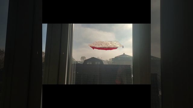 Возле моего дома летало и телепортировались Н.Л.О.!