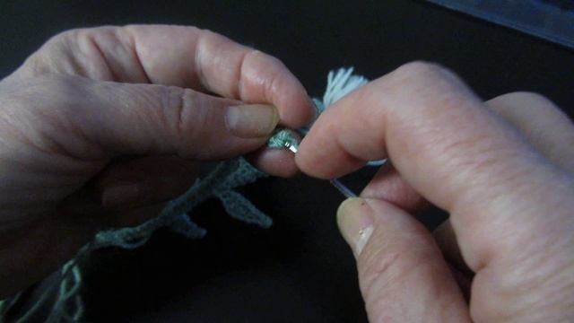 Пушистый белый бутон -  мотив для ирландского кружева. Вяжем вместе легко и просто.