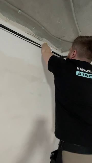 Ставим профиль натяжных стен