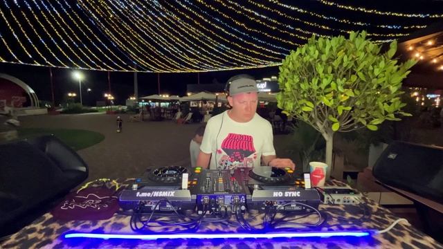 Sunset Vibe ― Denis Mokin