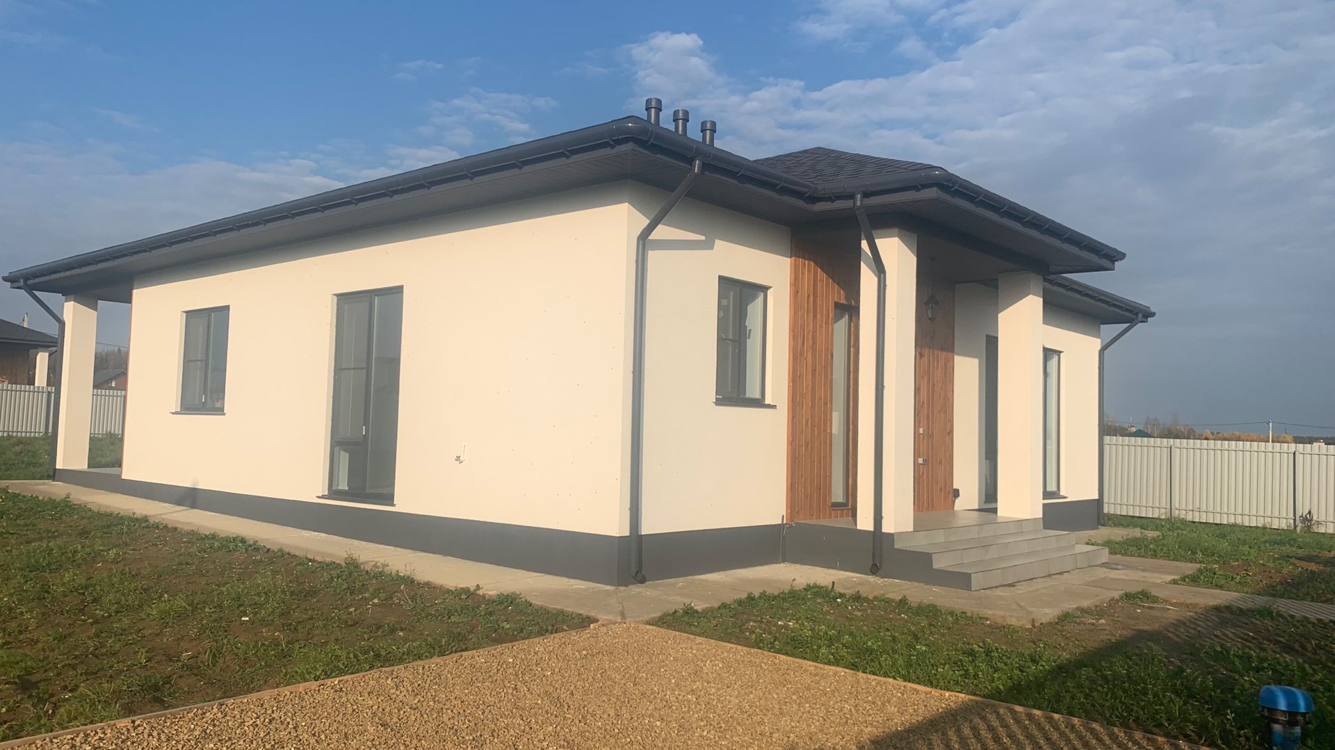 Обзор нового жилого дома    Https://www.cian.ru/sale/suburban/322154589/