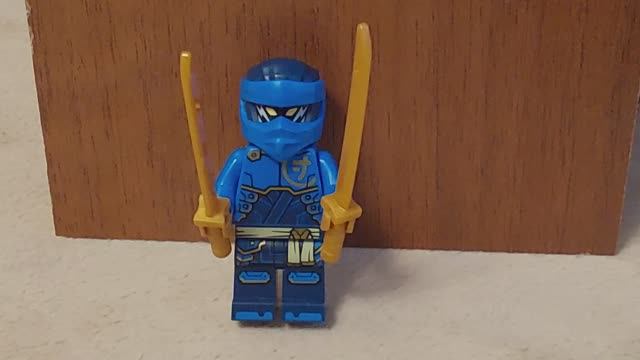 Обзор на вигурку джея