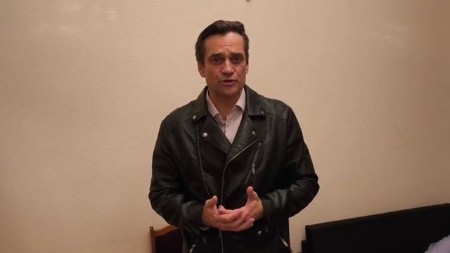 Дмитрий Миллер приглашает на спектакль «Неслучайная попутчица» 5 декабря 2025 в Новосибирске