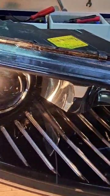 Skoda Octavia A7 LEGO Линза диодов плавит пластик фары