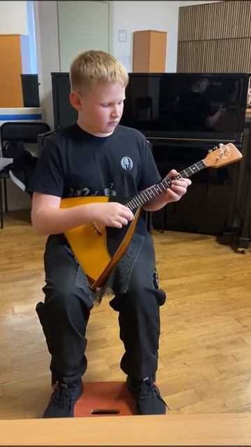 Этюд. И. Ванхайль. Артём Кузьмин. Балалайка 3 класс