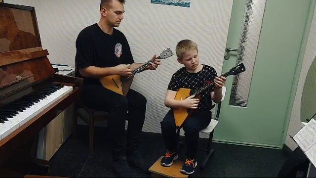 Катюша. Преподаватель Кушнир М. А., ученик 2 класса Кузьмин Артём. Балалайка