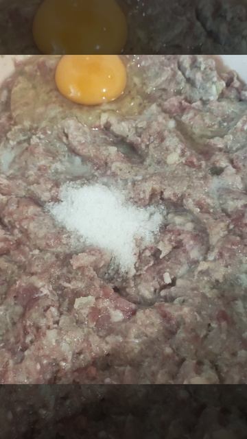 Готовим вкусные сочные котлеты.