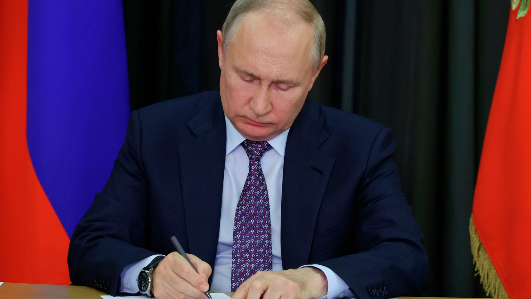 Всех нищих духом накормил. Про эти крылья уже молчу