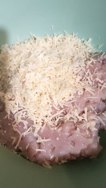 Готовим курино - кабачковые оладушки.