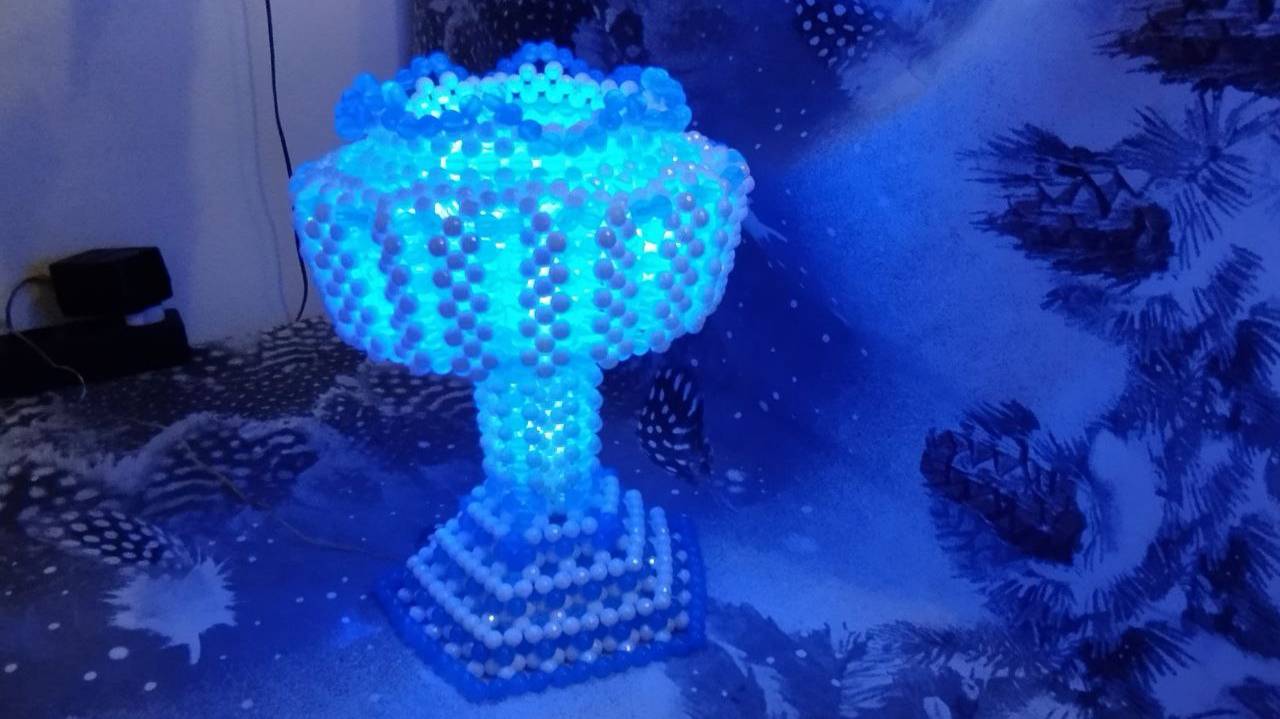 Лампа настольная из бусин. Часть 2