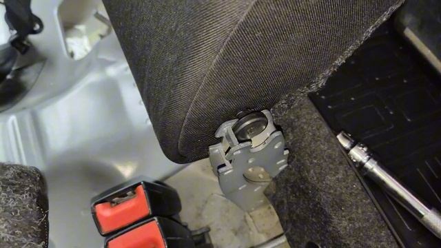 Шкода Октавия А7 разбор автомобиля для самостоятельной установки авточехлов