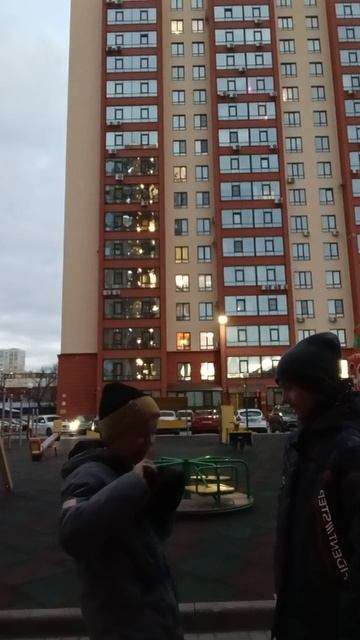 Как гуляют мужики/девочки