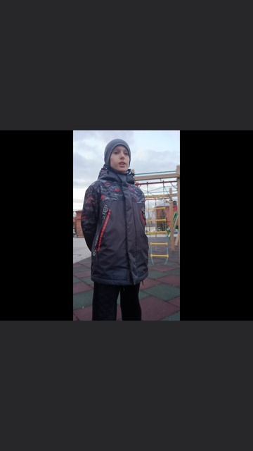 Шла Саша по шоссе и сосала сушку