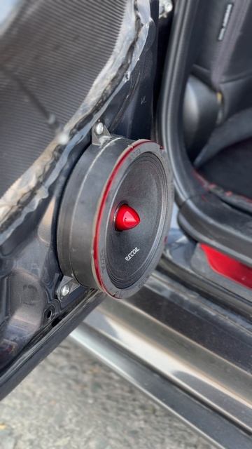 Recoil RM65-4P VS DL audio gryphon lite v.2