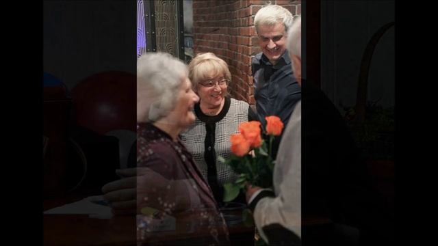 ЛЮБИ МЕНЯ (Д.Сухарев - А.Крамаренко) . .  .  .  .  .  .  .  .  .