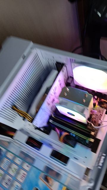 Комп с черным экраном НУ ПАЩИМУ