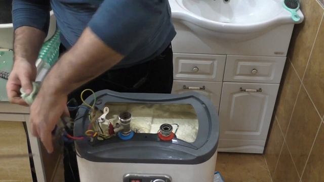 Как почистить бойлер от накипи СВОИМИ РУКАМИ. Обслуживание водонагревателя Аристон