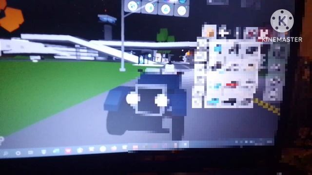 угадай что за машина которай сидит Роналду