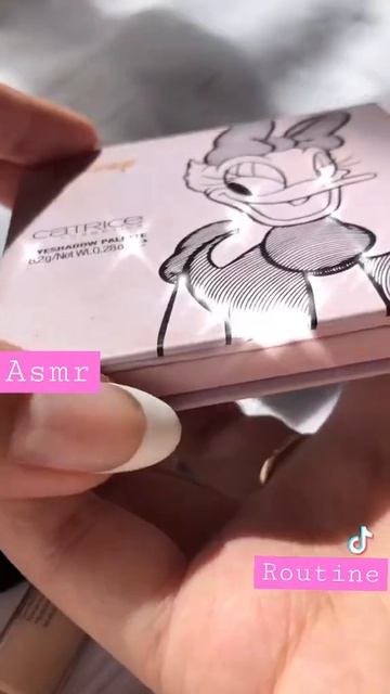 #asmrroutine #asmrshort #shorts #asmrcosmetics #asmr #tapping #asmrlidsounds #nice #girl