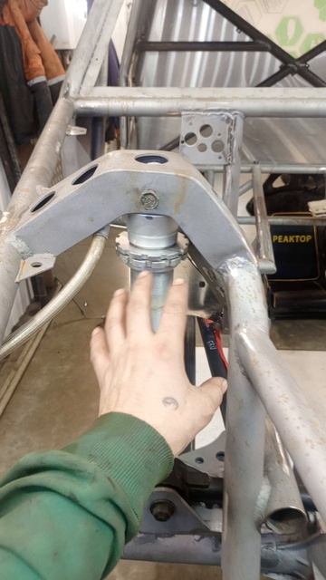 Работа кипит