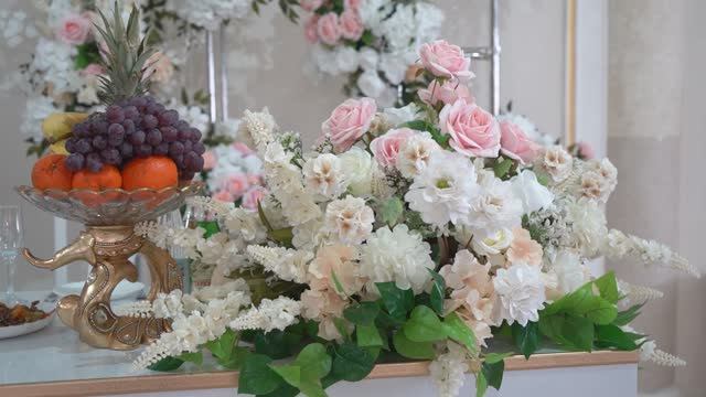 04.04.2025 Юнус и Арзу Ресторан часть 1