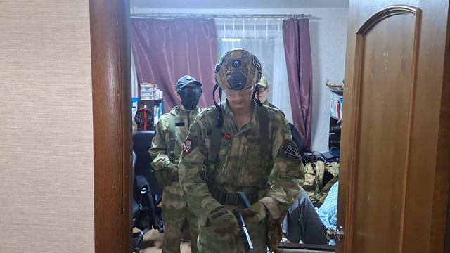 Тренировка по стрельбе из пистолета CQB,подготовка к турниру