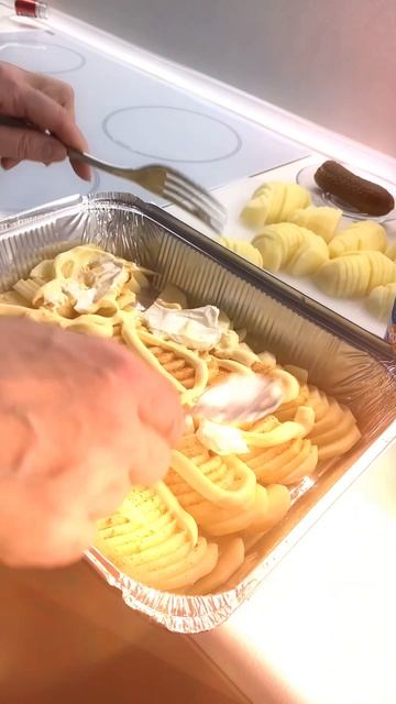 Видео рецепт. Картошка в духовке