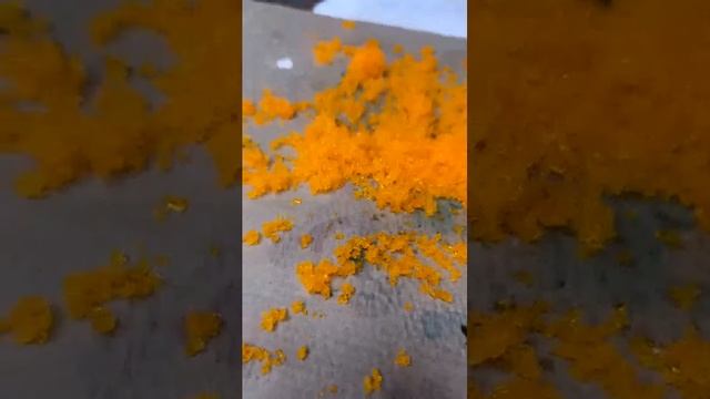 оранжевый песок