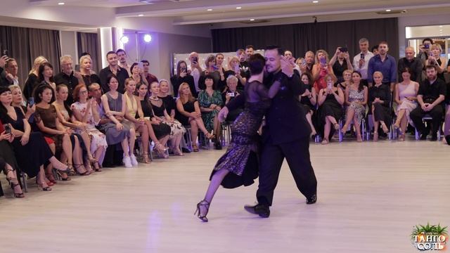 Алехандро Ленсина и Сабрина Велиз - Mientras Vuelva El Amor ТангоСоль 11 октября 2025 г.