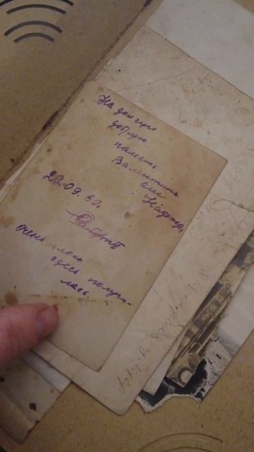 Старые фото в брошенных домах