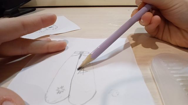 рисуем джинсы или штанишки.