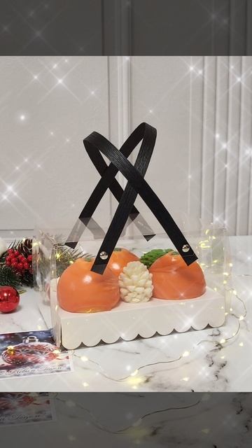 Пирожные птичка в форме мандарина.