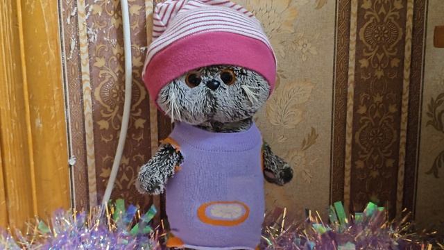 Лили и Басик показывают одежду 👗👕