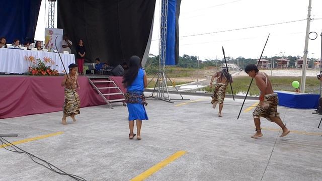 Presentación De Danza Shuar En El Hospital 2014.