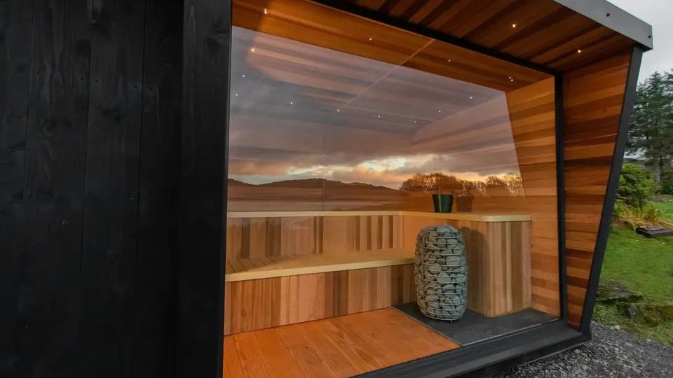 Уличная финская сауна с панорамным стеклом Nordic Spa Panorama