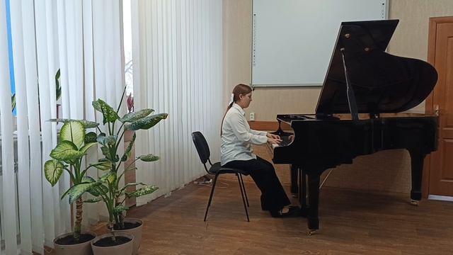 Космач Полина, 12 лет, МБУ ЛНР