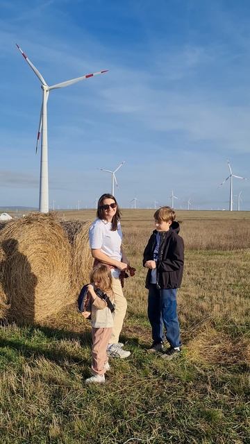 Поехали показать детям ветрогенераторы